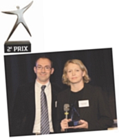 2E PRIX Jean-Christophe Dupuy (Microsoft) a remis le 2e prix à Céline Verleure (L'Oréal Paris).